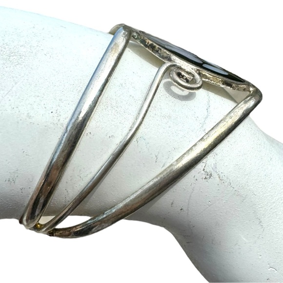 Vintage Alpaca Silver Black Onyx Floral Cuff Bracelet - Picture 4 of 4